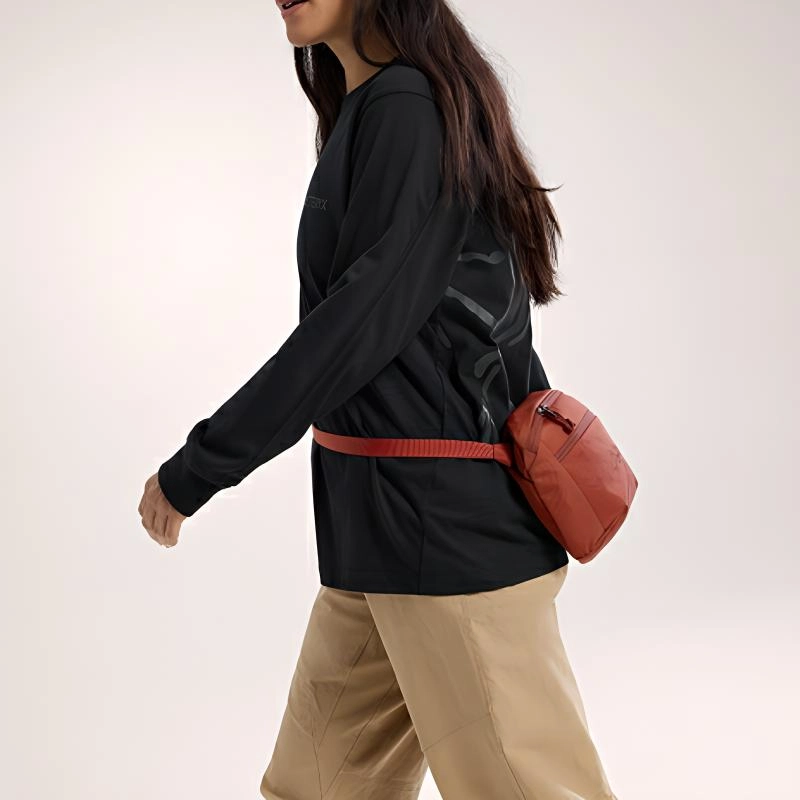 Arcteryx Mantis 2.5L Logo