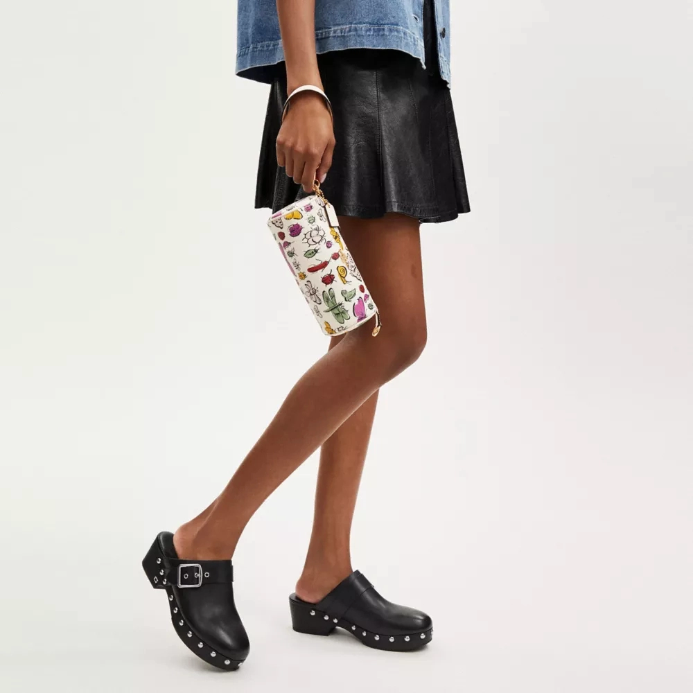 COACH Nolita 19