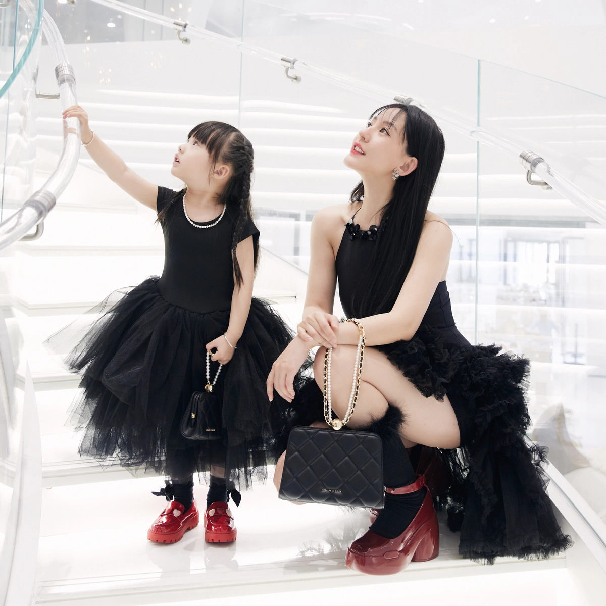 CHARLESKEITH ck Black