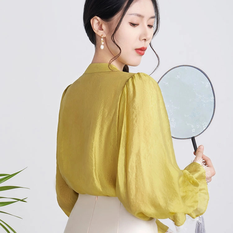 四美子 纽扣宽松长袖衬衫 女款 杏子柔