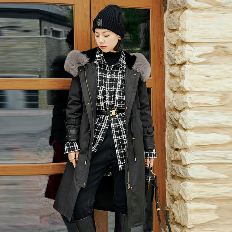 美洋  狐狸毛领连帽羽绒服 女款