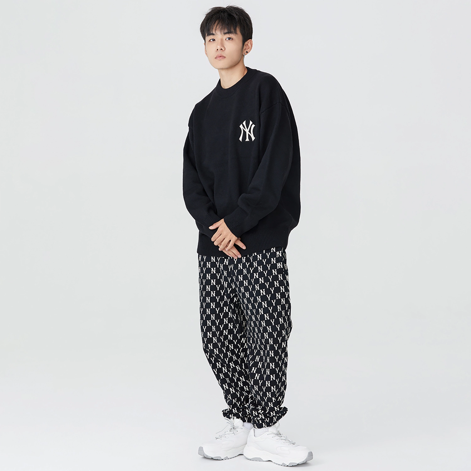 MLB FW22 Logo