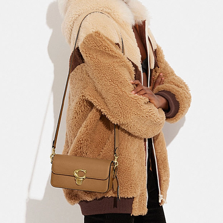 COACH Studio 20 C