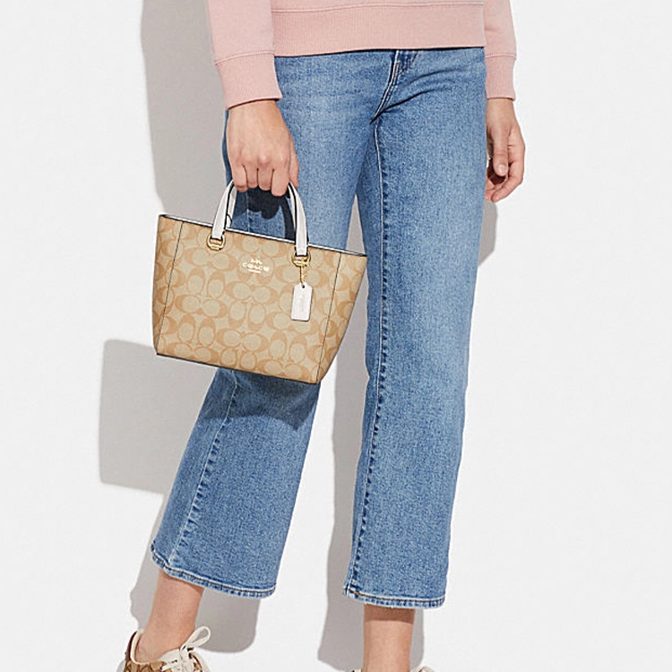 COACH Alice 21