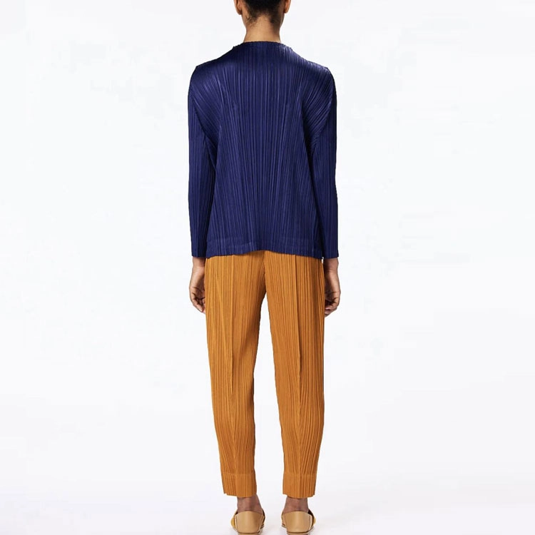 PLEATS PLEASE ISSEY MIYAKE SS23 T