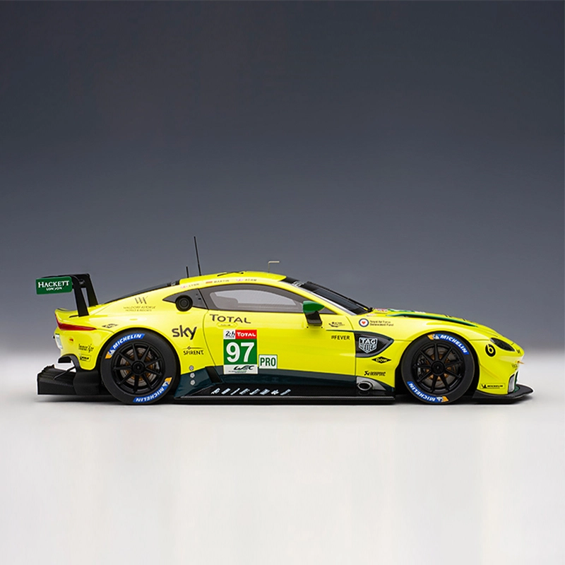AUTOart 118 VANTAGE GTE LE MANS