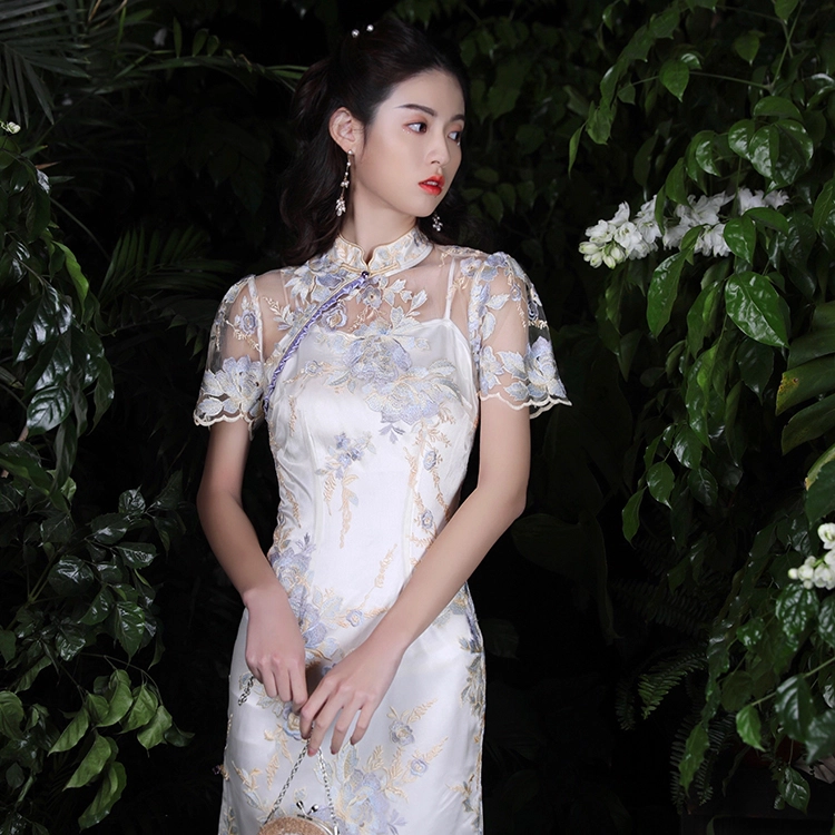 槿爷东方 重工刺绣及膝短袖低开衩短袖旗袍 女款 月光白