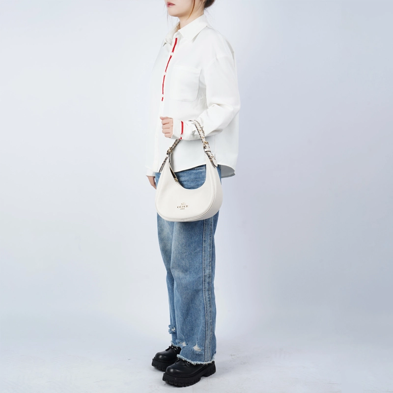 COACH Bailey 27 Logo Hobo