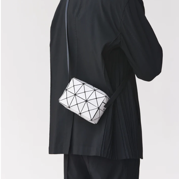 ISSEY MIYAKE Cuboid 232