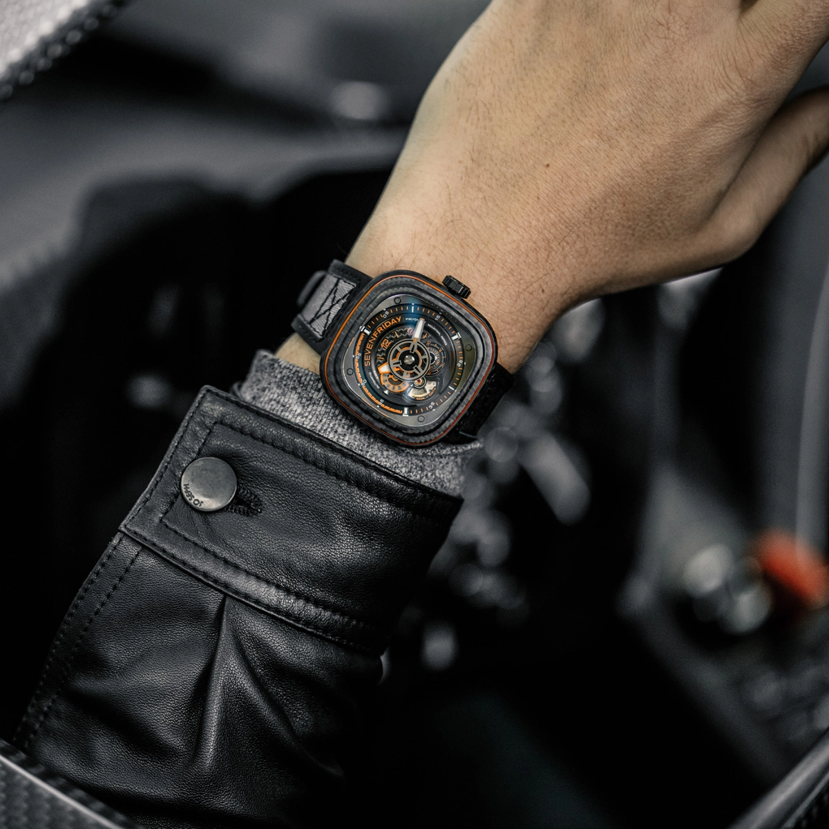 SEVENFRIDAY P 100 47.6mm P3C09