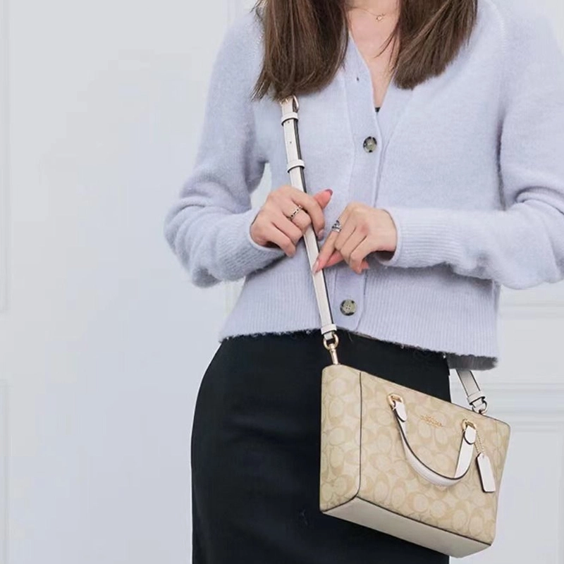 COACH Alice 21