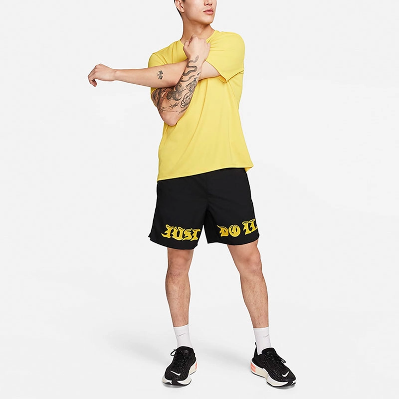 Nike Dri-FIT Challenger