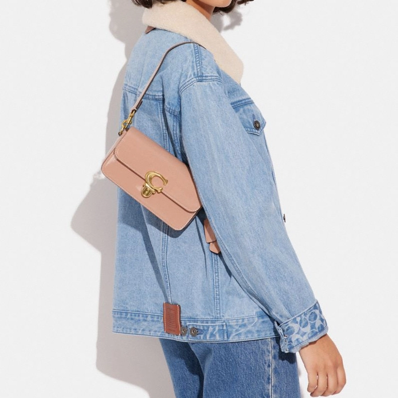 COACH Studio 20