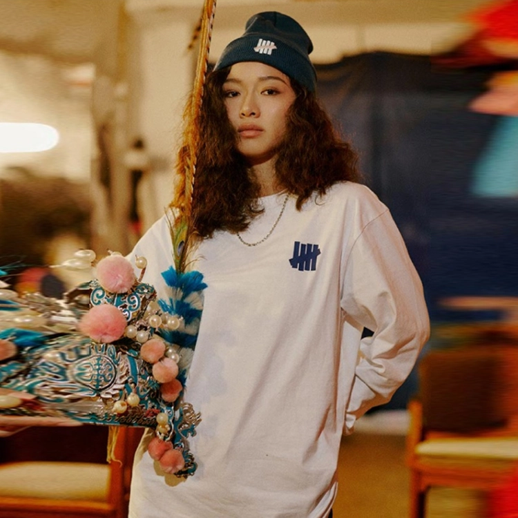 UNDEFEATED T