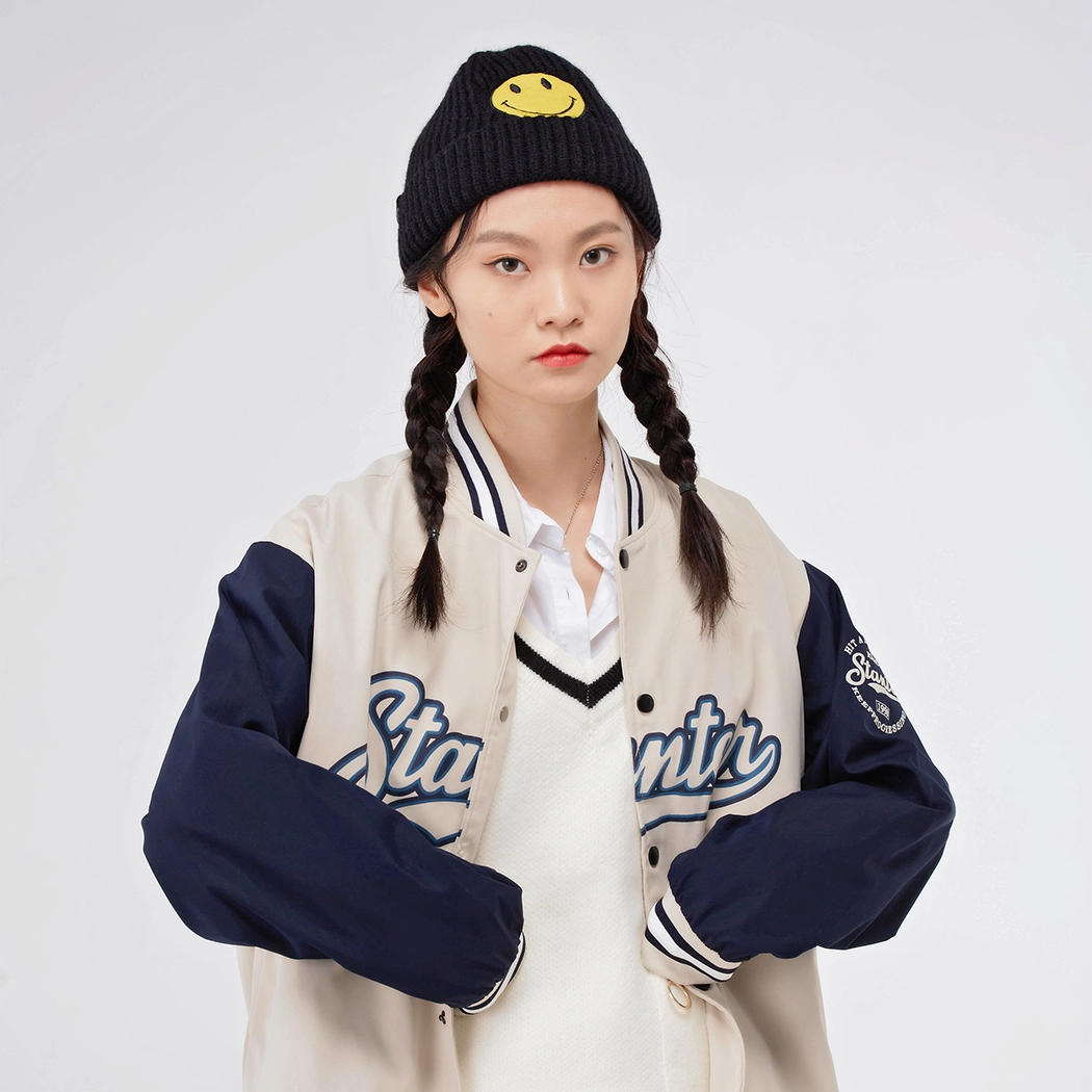 【微笑party】 白卷 刺绣笑脸针织冷帽 腈纶 绒线帽 男女同款情侣款 黑色 灰色 米白色