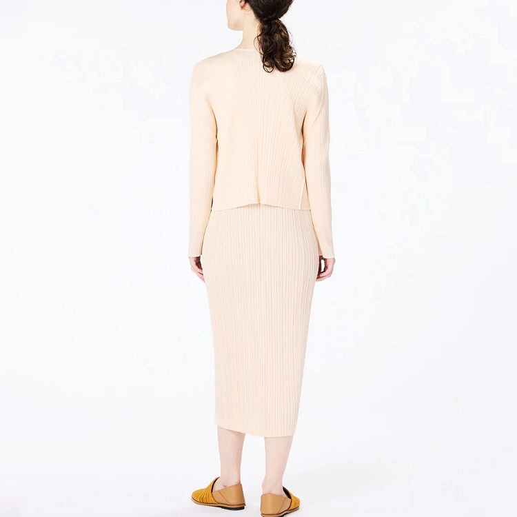 PLEATS PLEASE ISSEY MIYAKE SS23