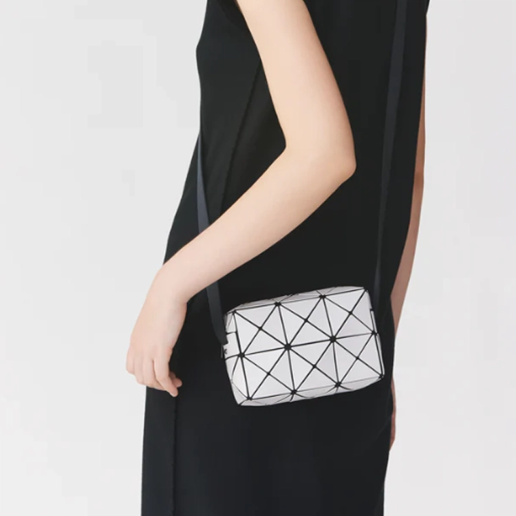 ISSEY MIYAKE Cuboid 232