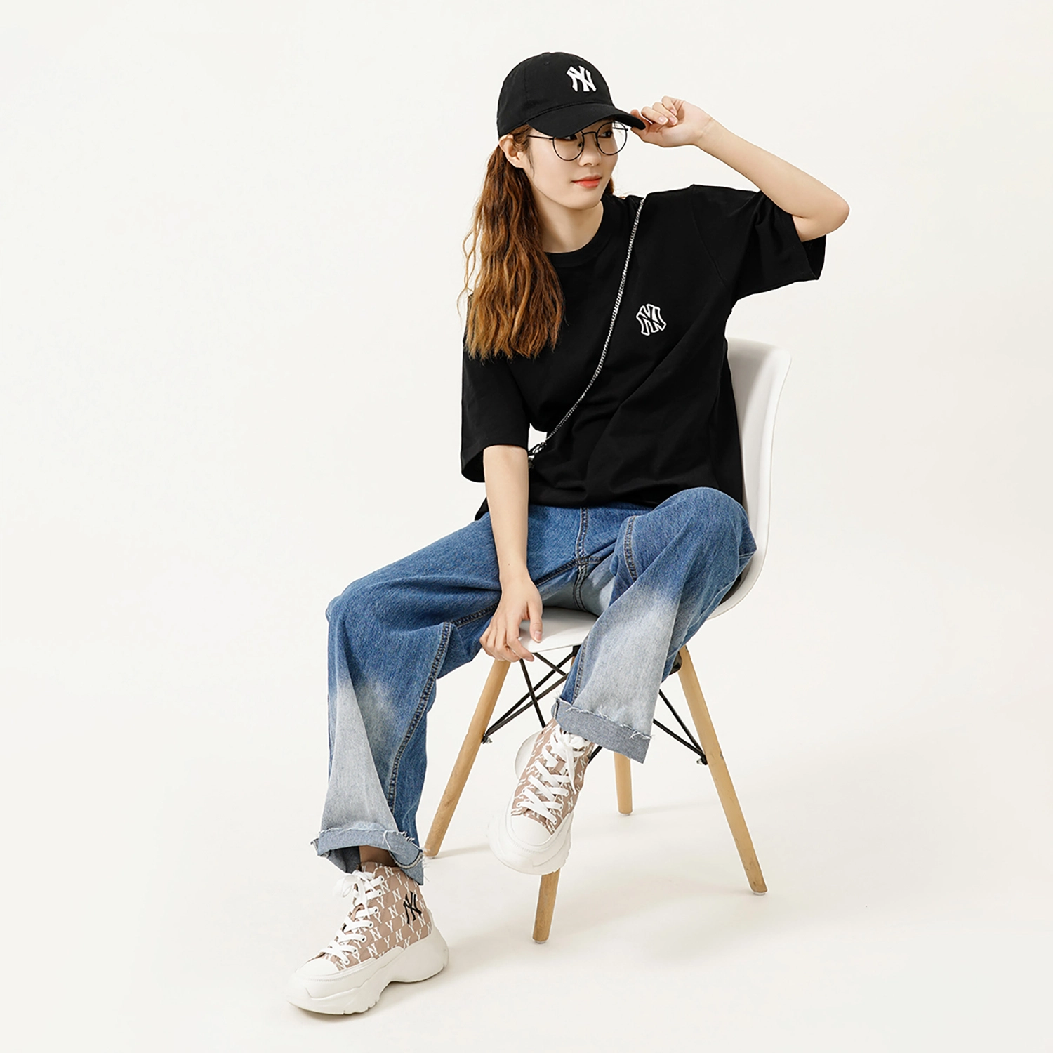 MLB T