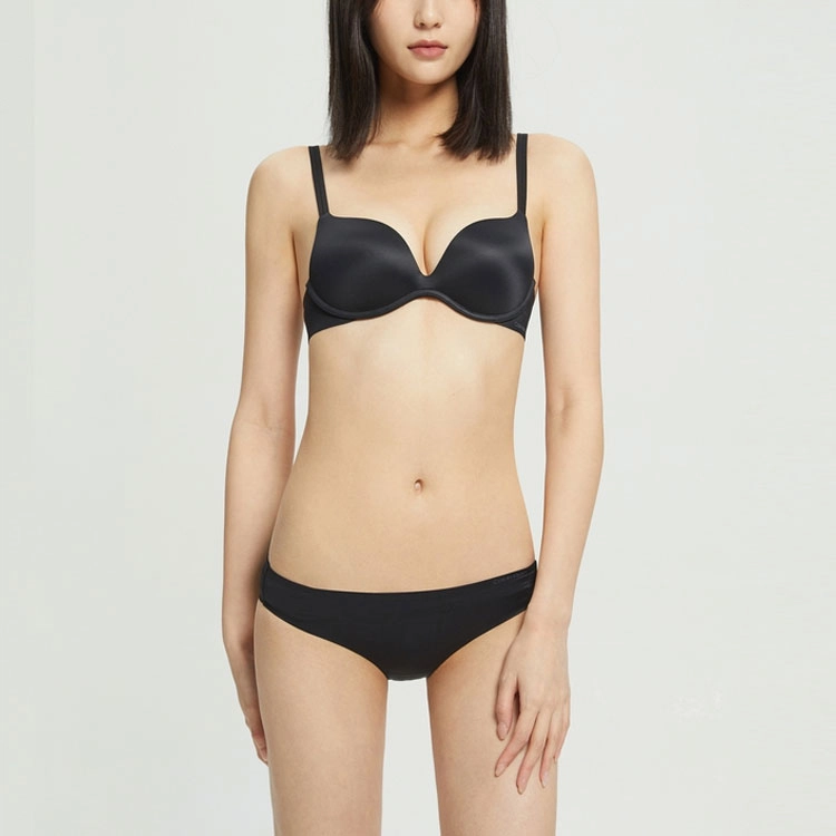 CKCalvin Klein V