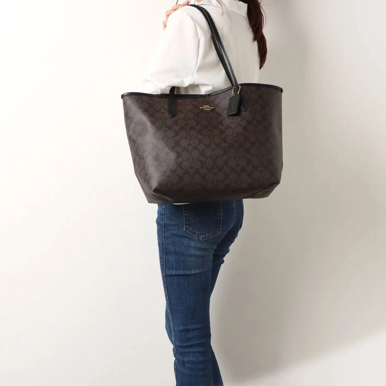 COACH City 33 Logo Tote