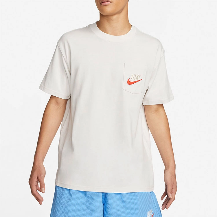 Nike Sportswear LogoT