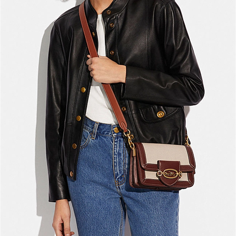 COACH Hero 19
