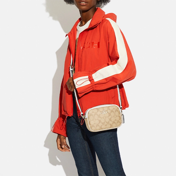 COACH Camera 19