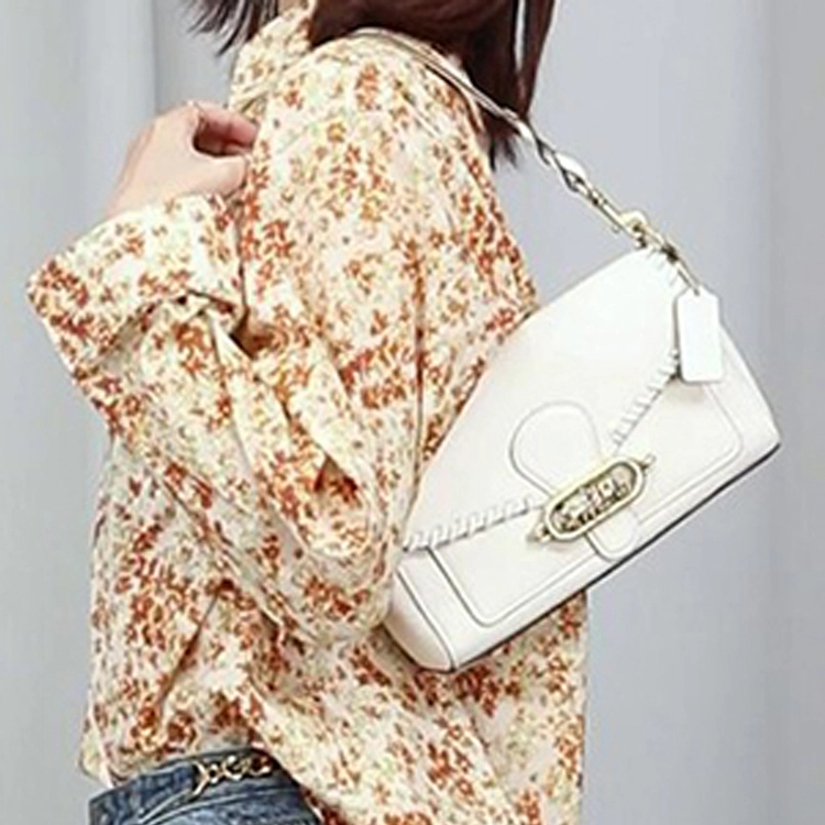 COACH Jade 26