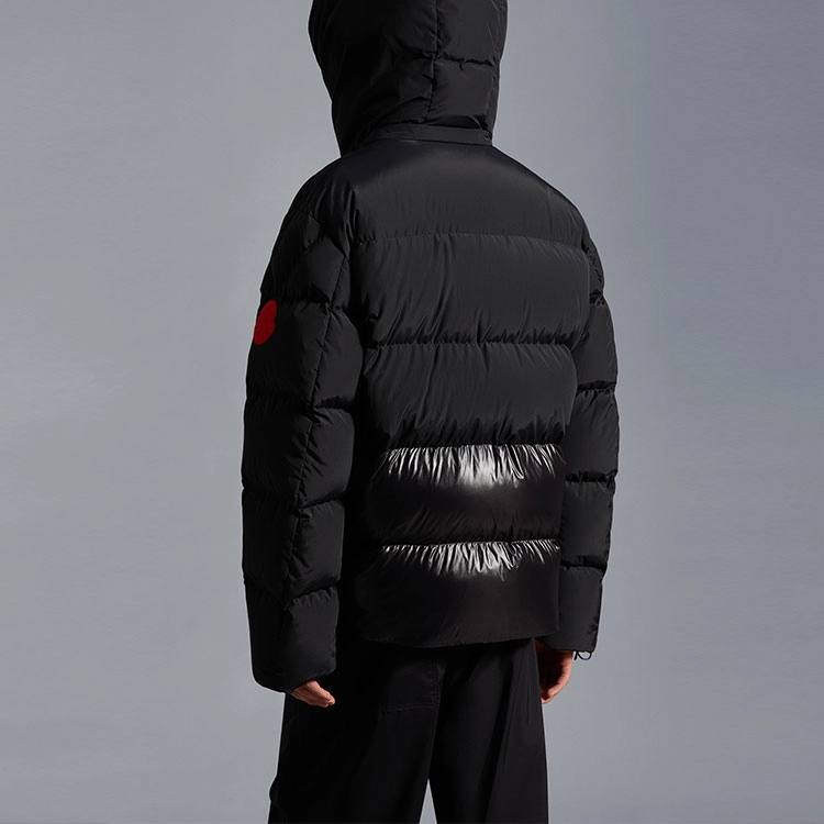 Moncler FW22 2 Moncler 1952 Logo