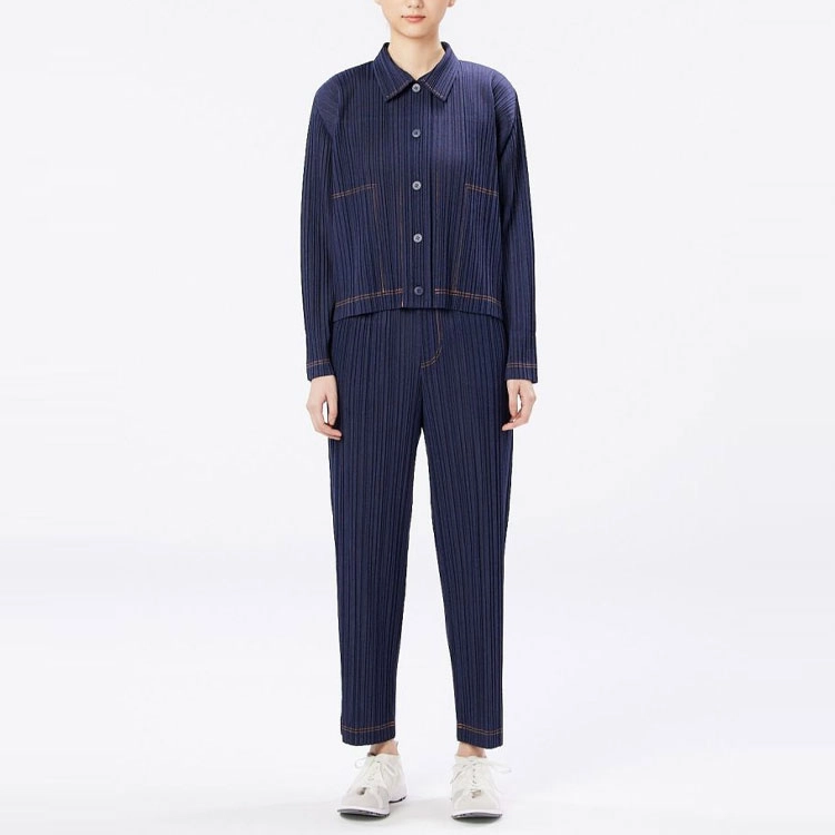 PLEATS PLEASE ISSEY MIYAKE