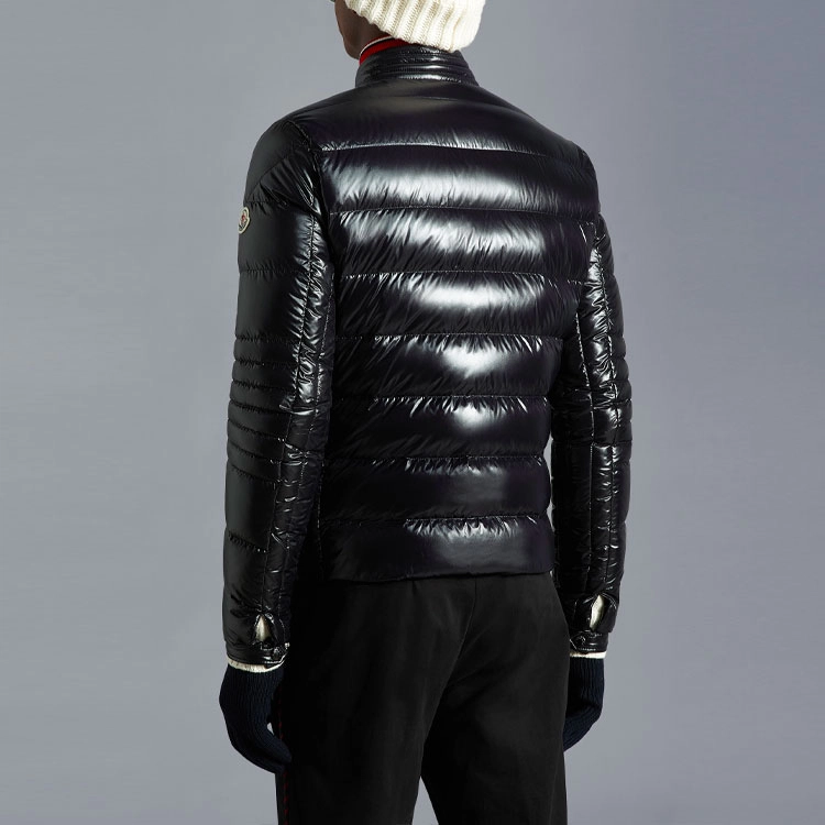 Moncler FW22 Berriat Logo