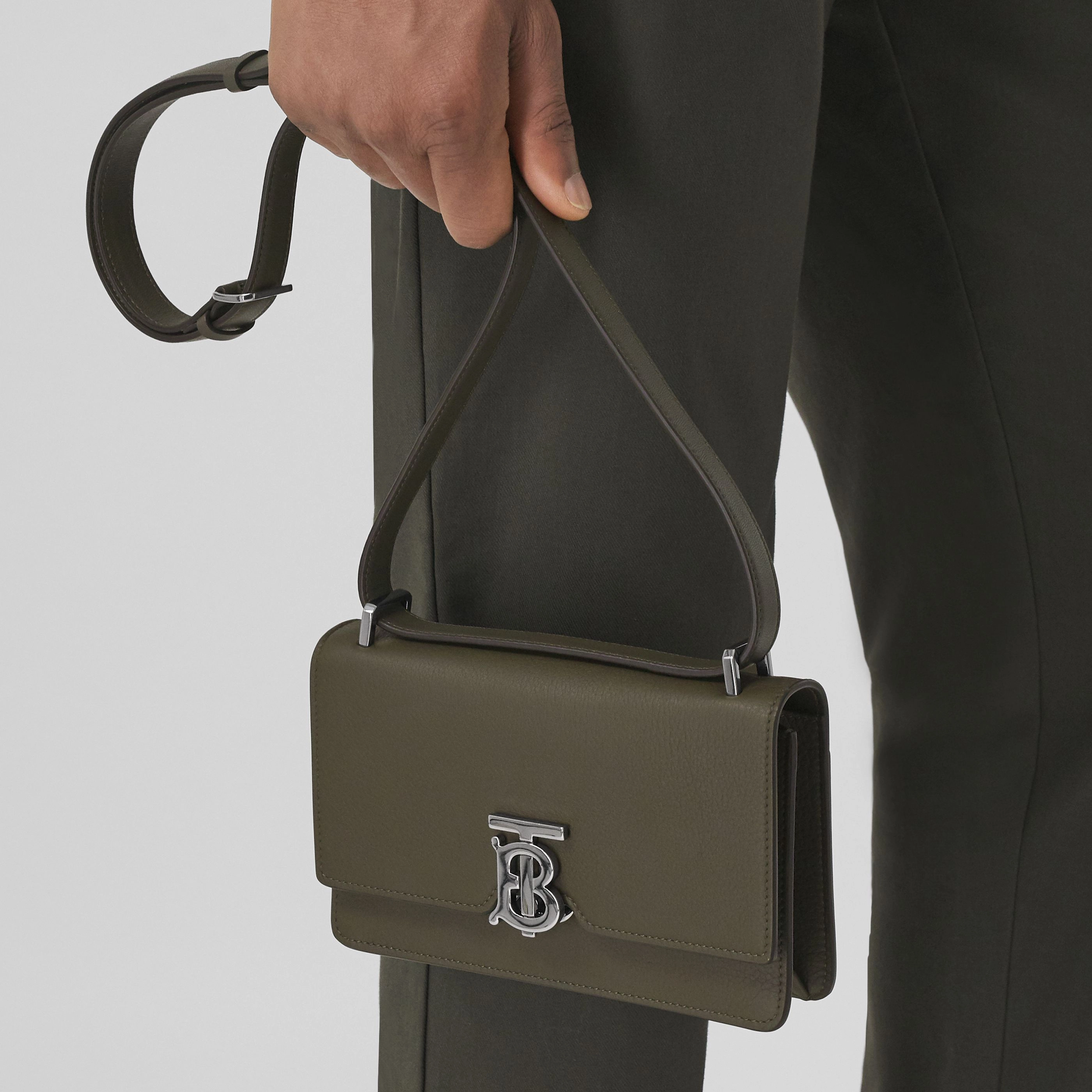 Burberry Robin- TB