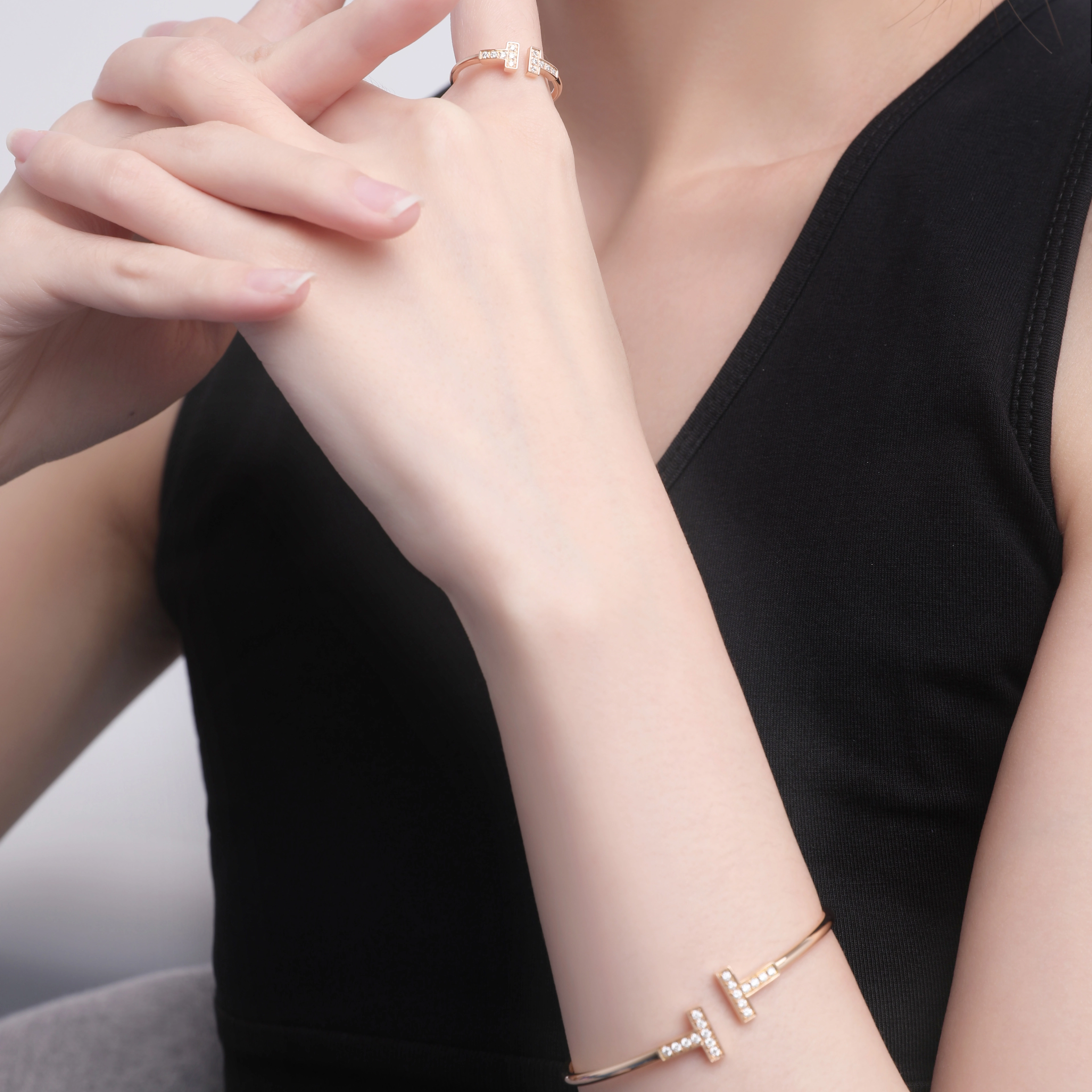 TIFFANY CO. T 18K