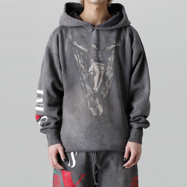 SAINT Mxxxxxx x VLONE