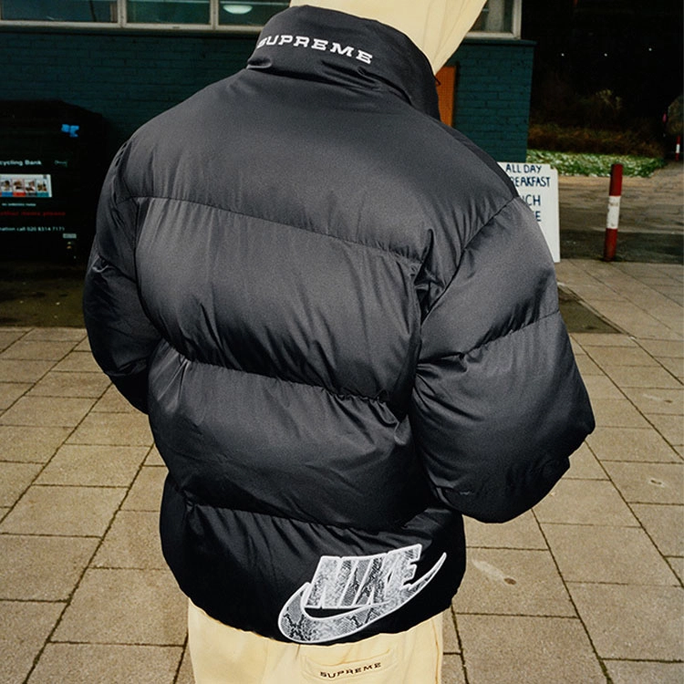 Supreme SS21 Week 3 x Nike Reversible Puffy Jacket SS21 Nike Logo