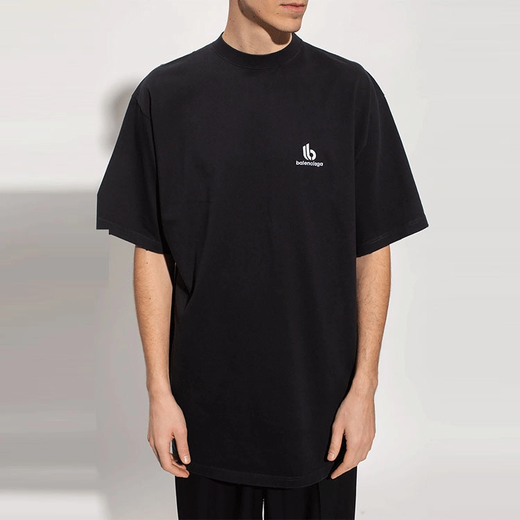 Balenciaga SS22 T