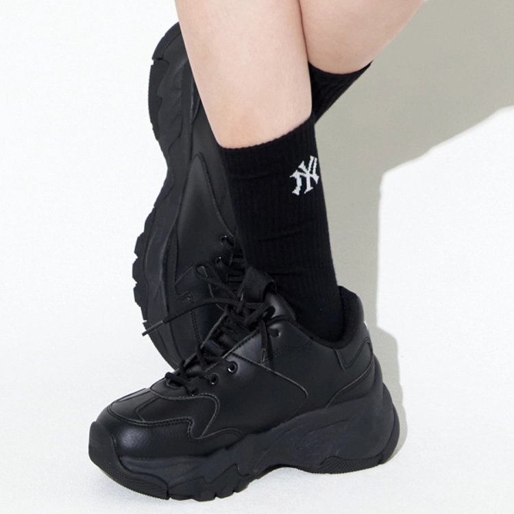 MLB 3