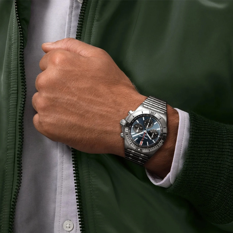 BREITLING 200 42mm AB0134101C1A1