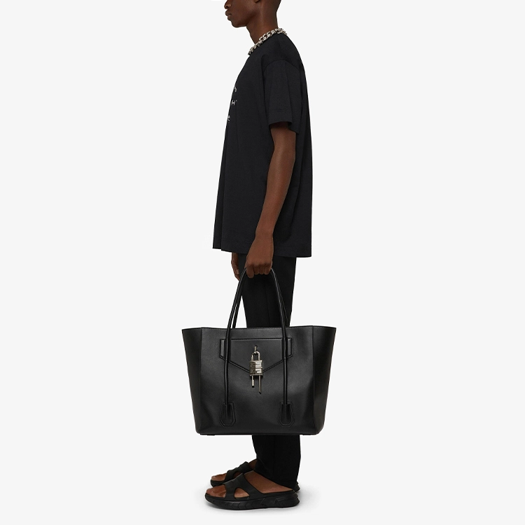 GIVENCHY Givenchy T