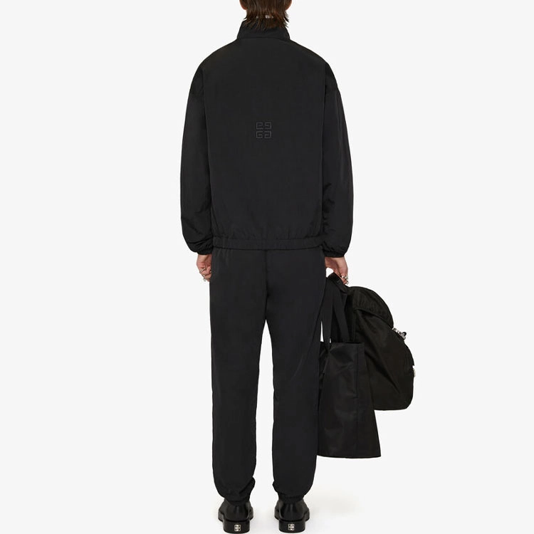 GIVENCHY