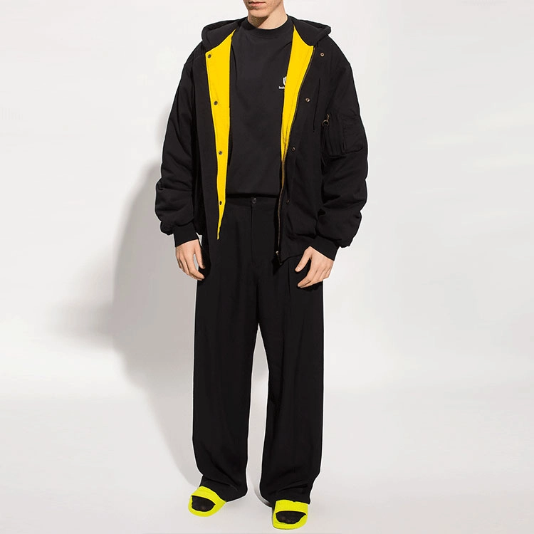 Balenciaga SS22 T