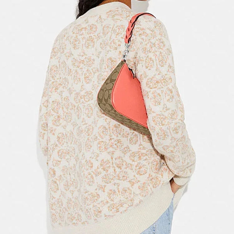 COACH Teri 25 Logo