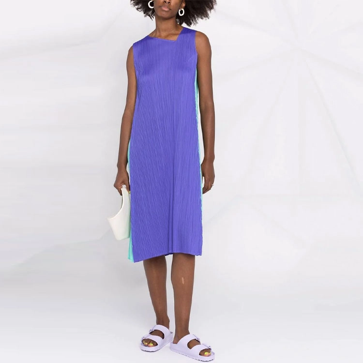 PLEATS PLEASE ISSEY MIYAKE FW21 Logo