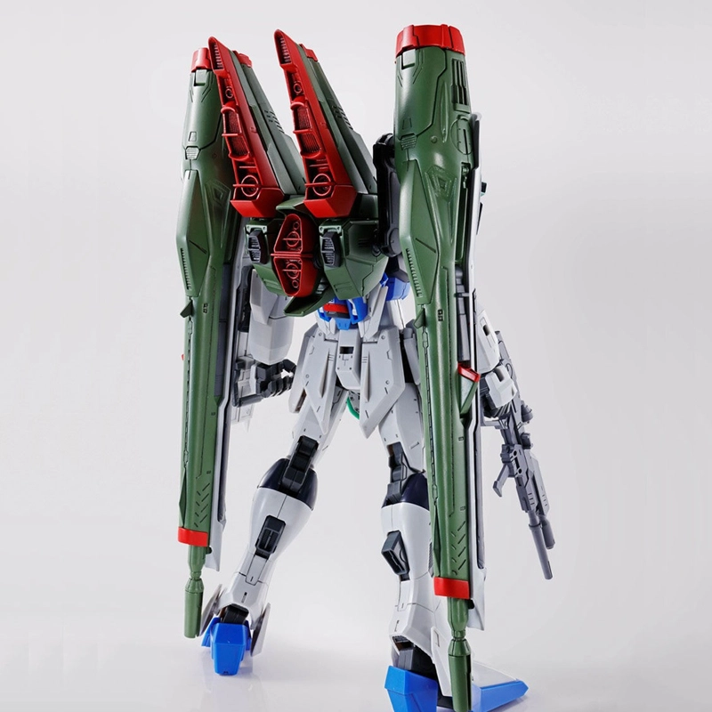 BANDAI MG 1100 PB SEED DESITINY 18cm
