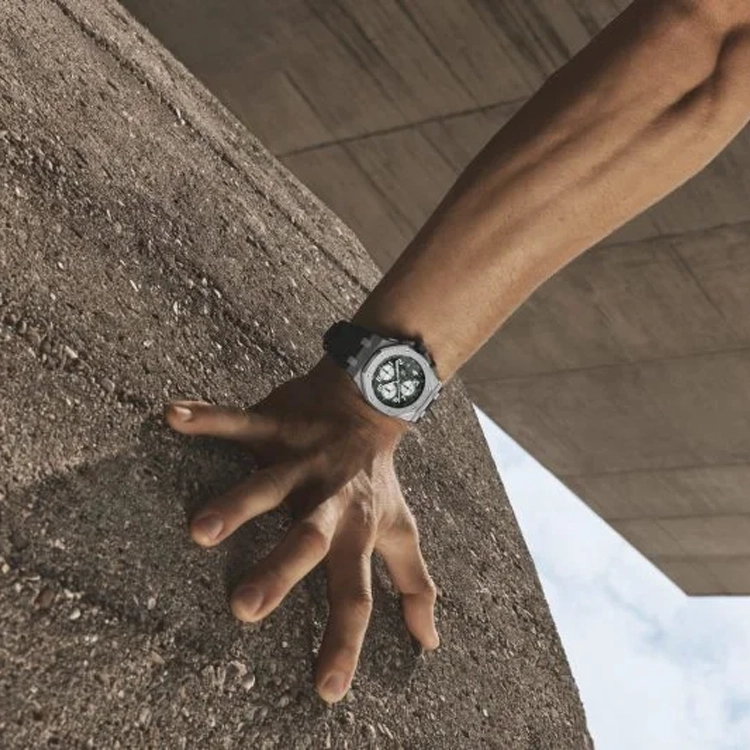 AUDEMARS PIGUETROYAL OAK OFFSHORE 42mm Ref. 26238TI.OO.A056CA.01