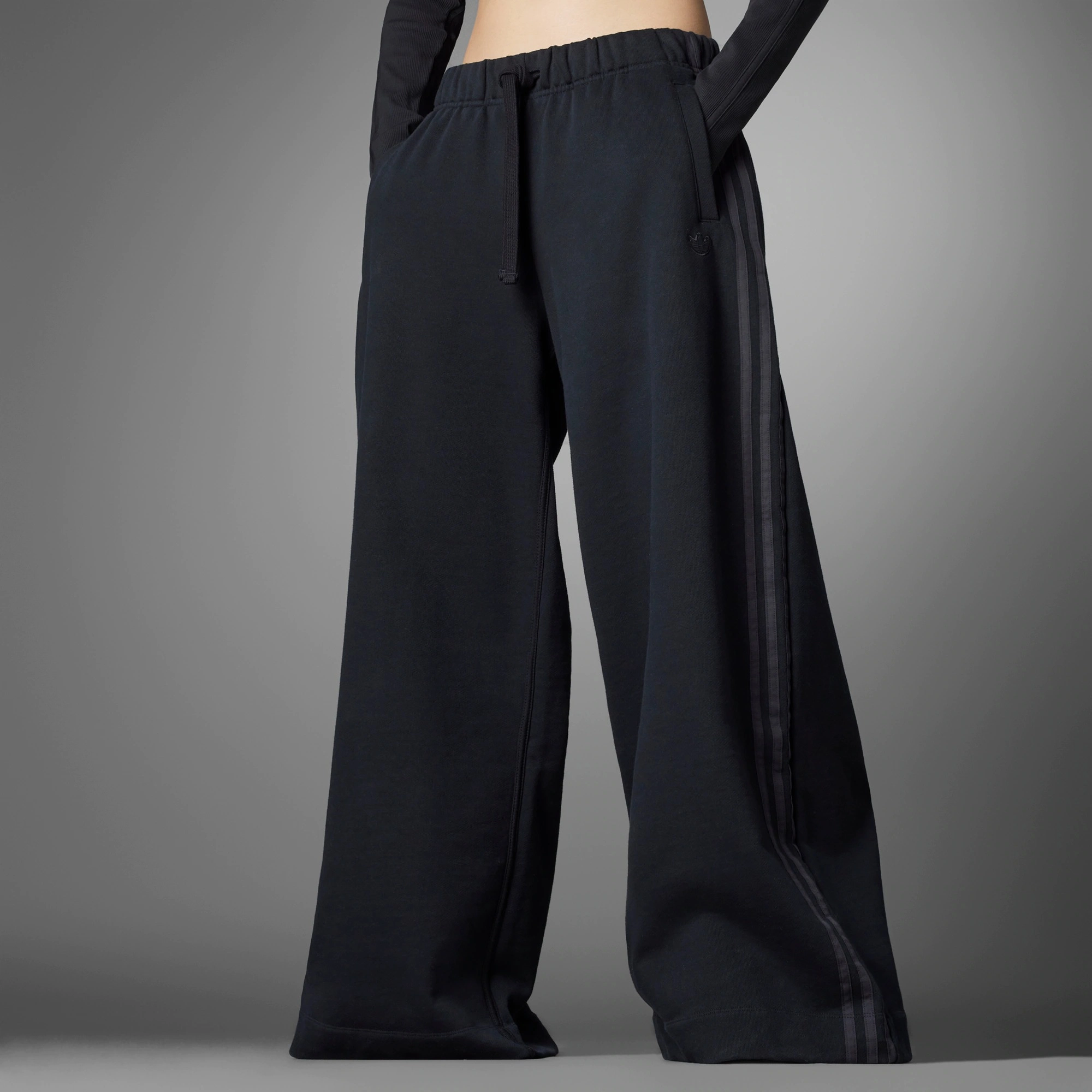 adidas originals x blue version wide leg pant