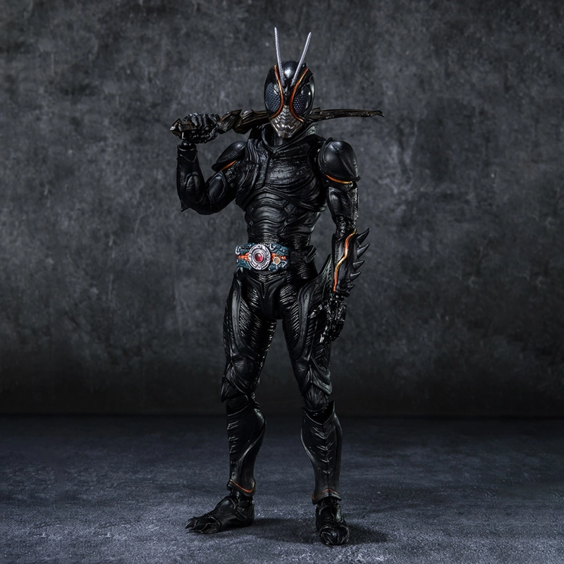 BANDAI S.H.Figuarts Black 15cm