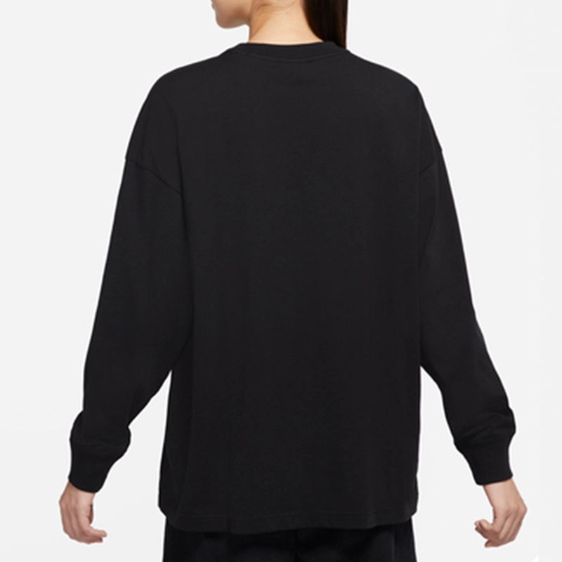 Nike Sportswear Essential Logo