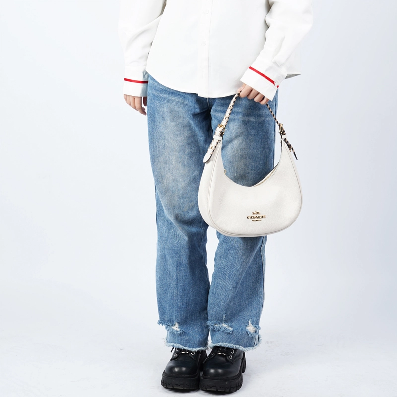 COACH Bailey 27 Logo Hobo