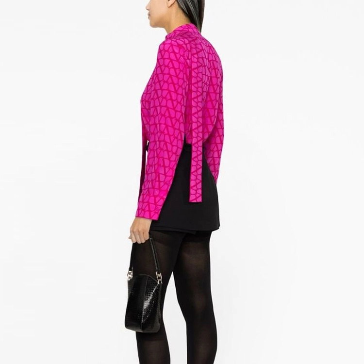 Valentino SS23 V